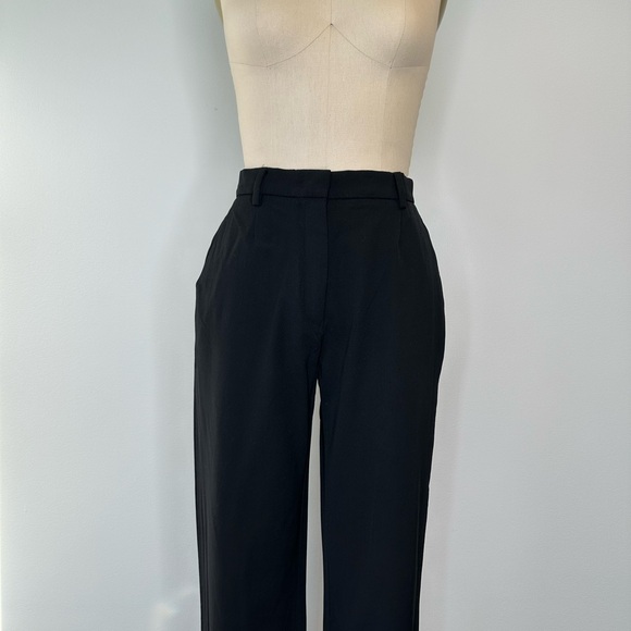 MaxMara Elegant Black Wool Women's Pants - Picture 2 of 5